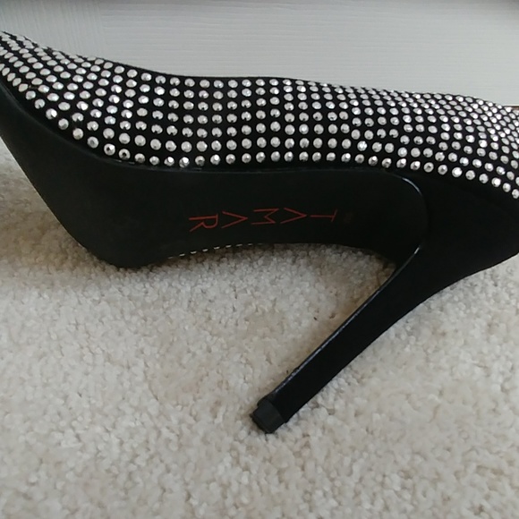 Woman Heel - Picture 4 of 5